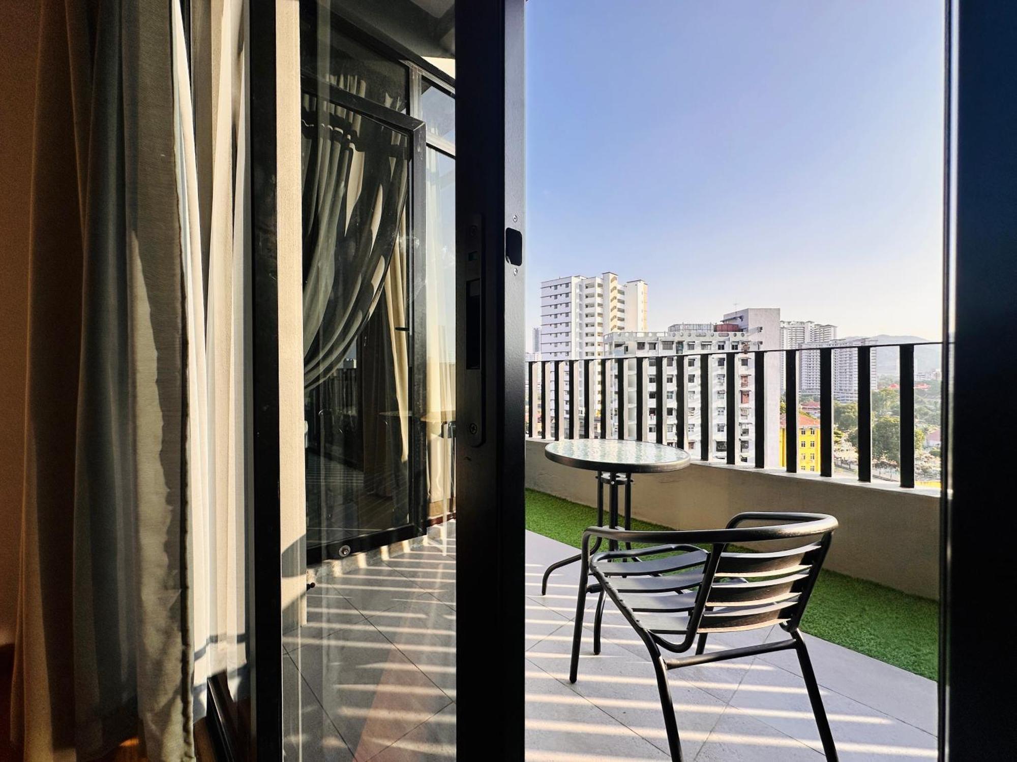 New Georgetown Instagramable 2Br Homestay For 10Pax 无敌美景两房民宿 Beacon Executive Suite Exterior foto