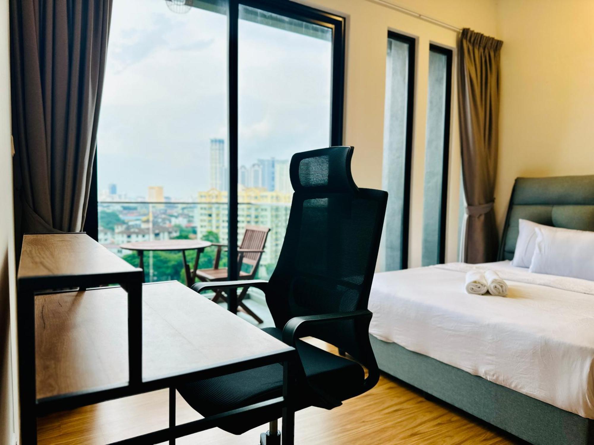 New Georgetown Instagramable 2Br Homestay For 10Pax 无敌美景两房民宿 Beacon Executive Suite Exterior foto