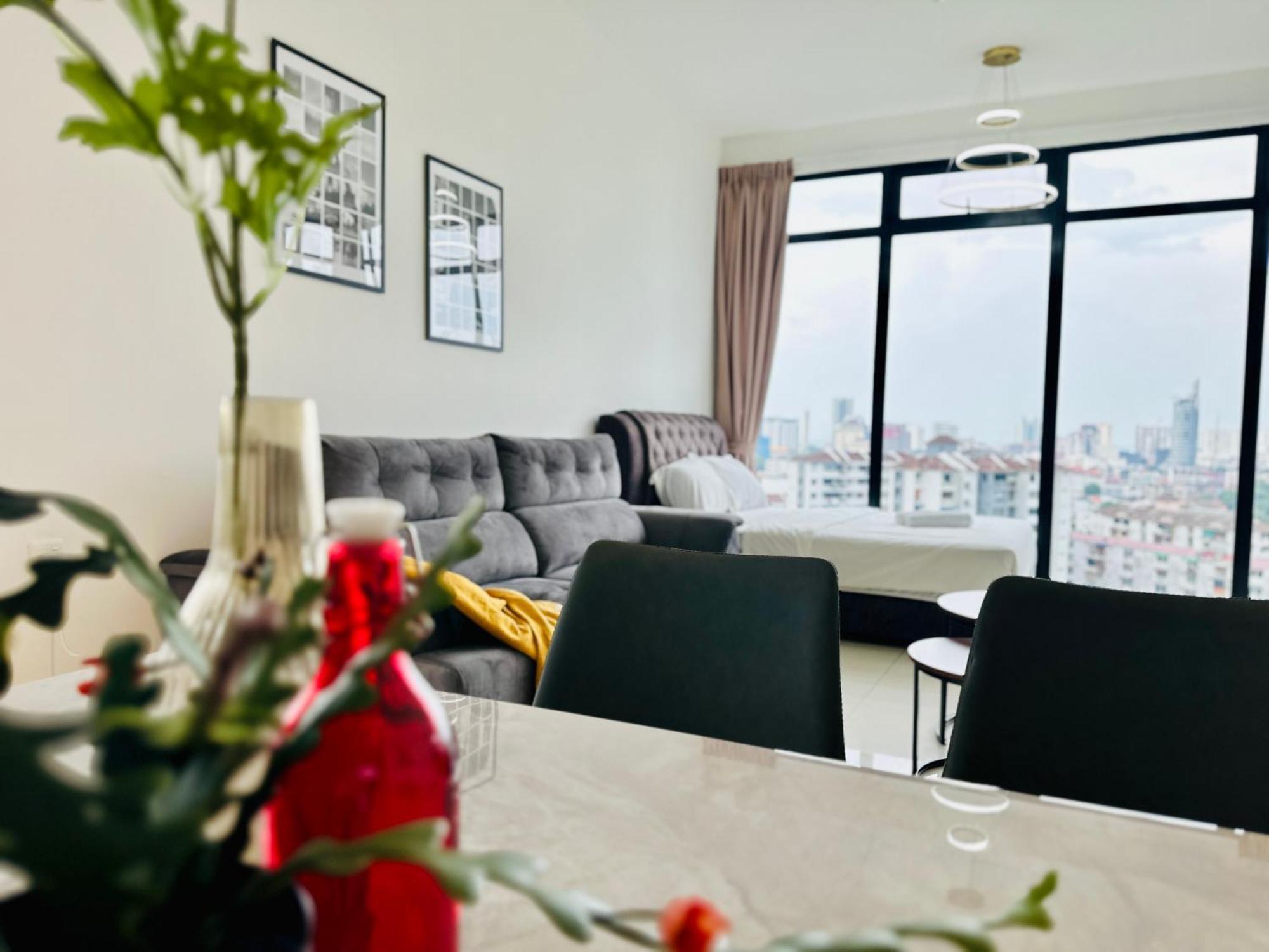 New Georgetown Instagramable 2Br Homestay For 10Pax 无敌美景两房民宿 Beacon Executive Suite Exterior foto